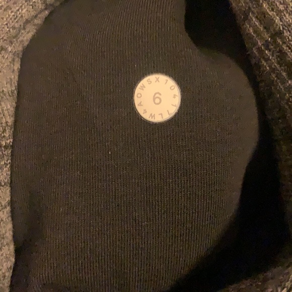 Lululemon jacket - Picture 5 of 5